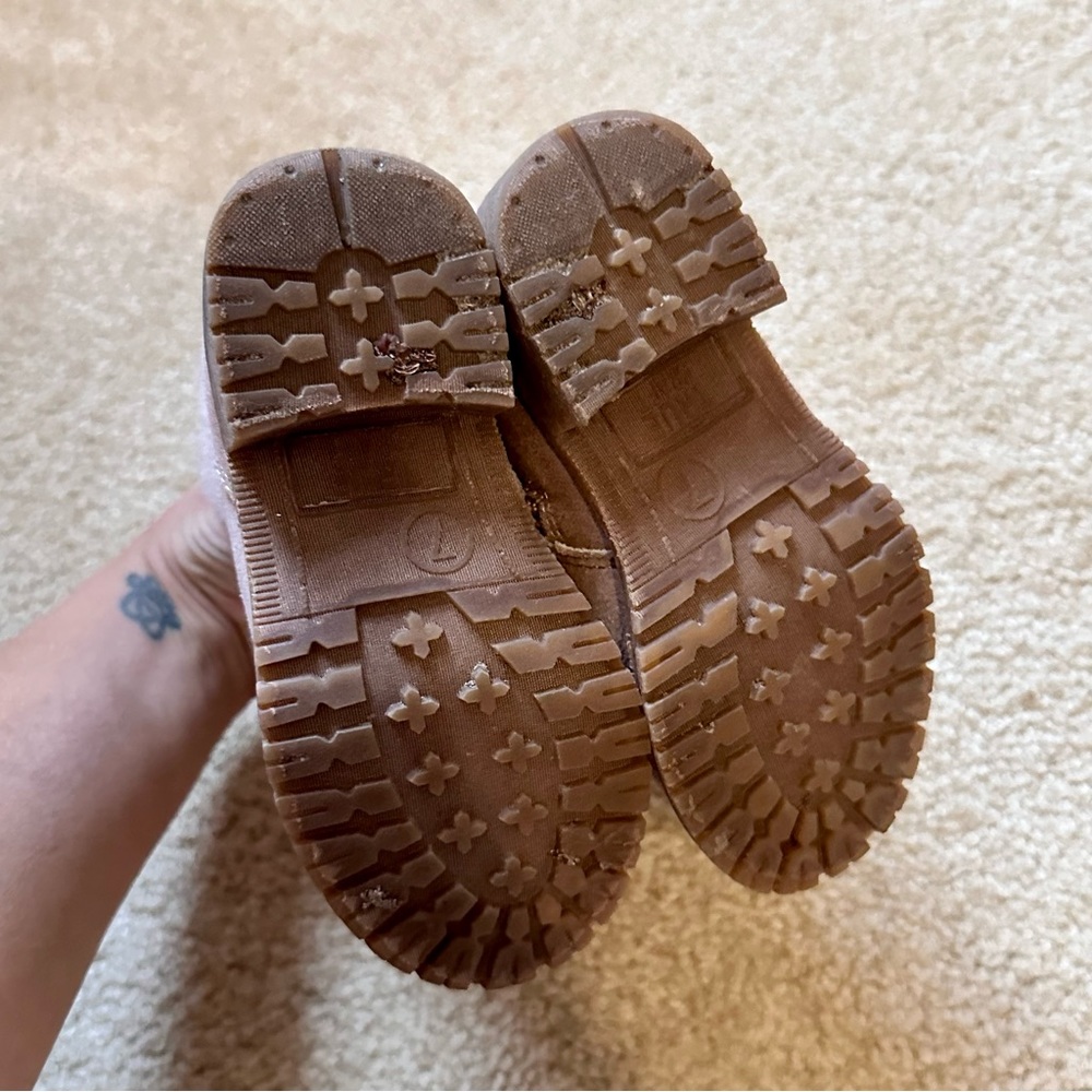 True Craft Knit Booties - Picture 9 of 9